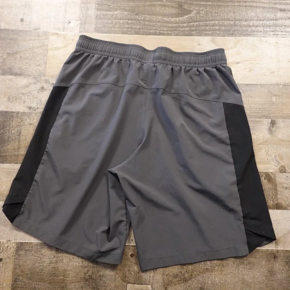 Adidas Colorblock Athletic Shorts Men’s Large‎ Gray Black 9.5